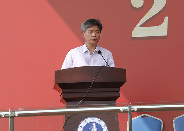 党委副书记、校长唐海燕讲授思政课 党委副书记、校长唐海燕讲授思政课
