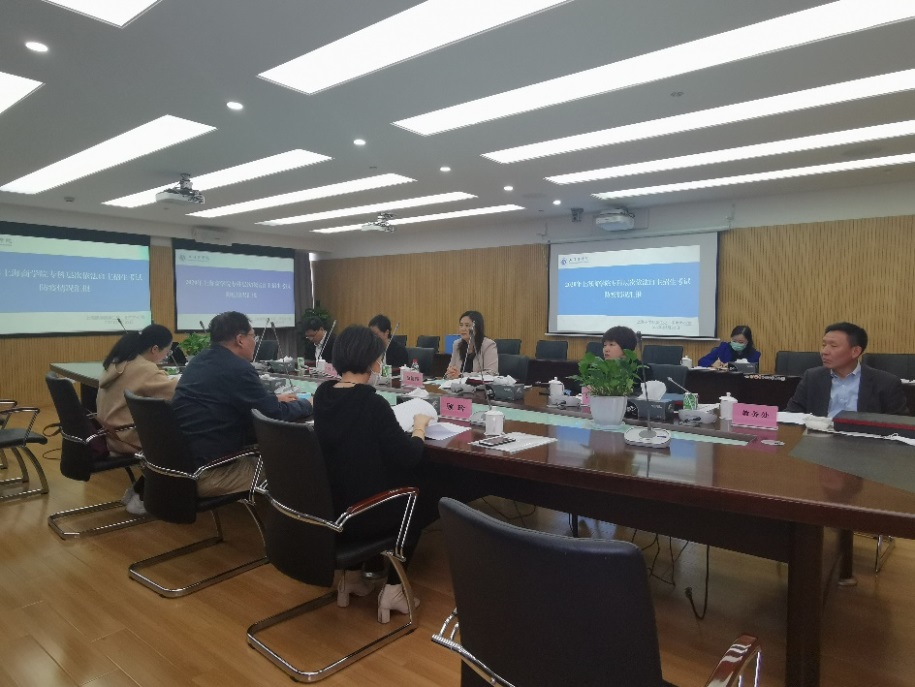 党委副书记、副校长翁德玮汇报工作 党委副书记、副校长翁德玮汇报工作