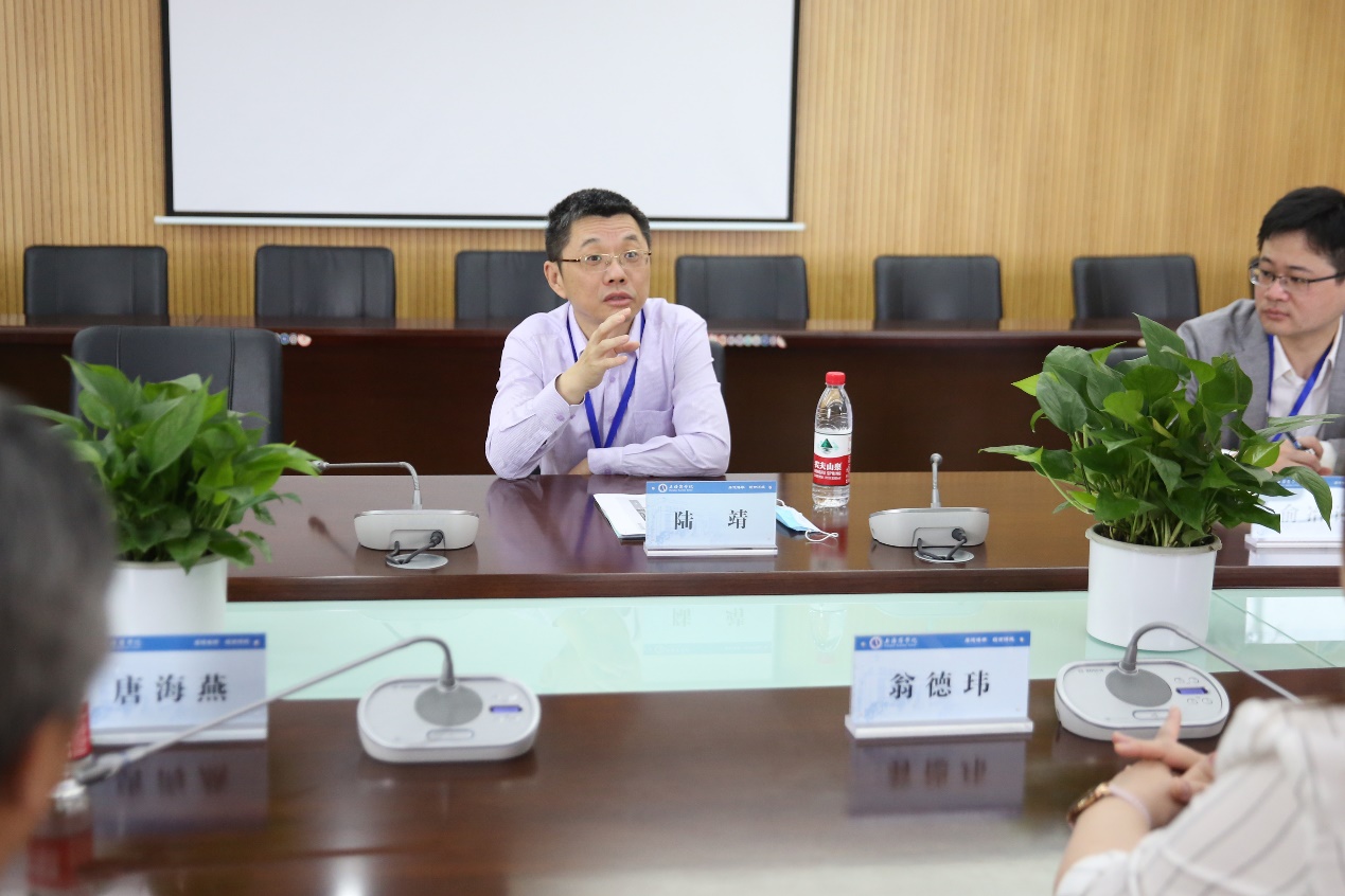 陆靖在座谈会上讲话 陆靖在座谈会上讲话