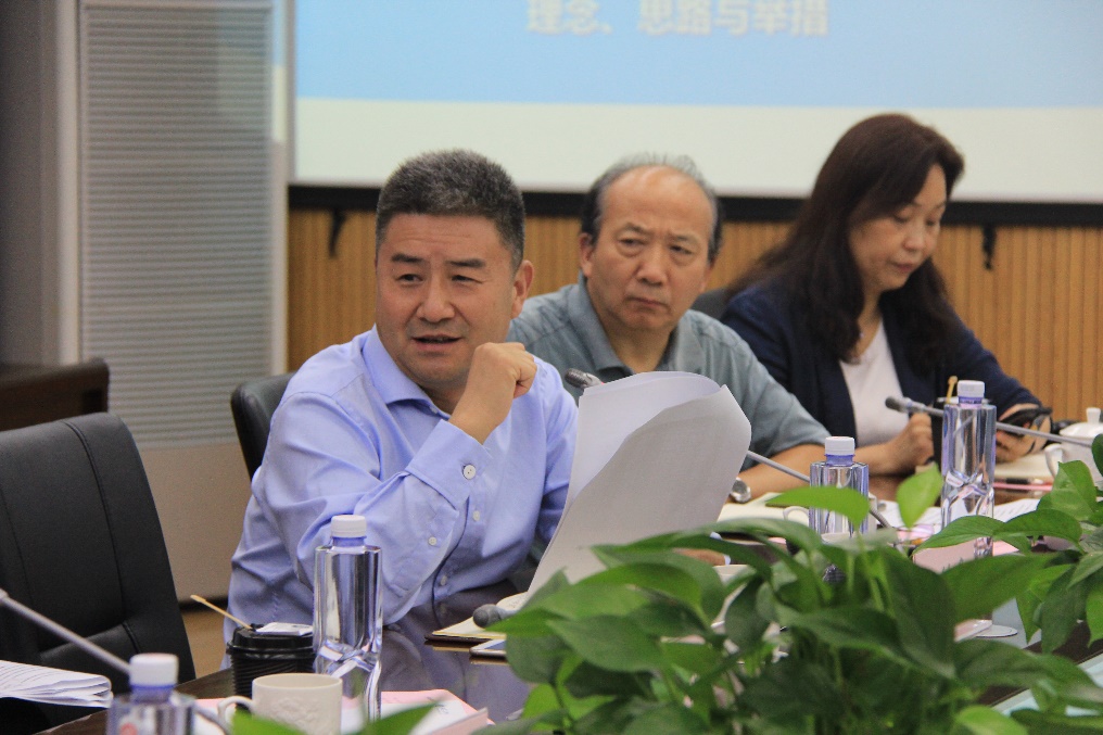 副校长陈剑峰发言 副校长陈剑峰发言