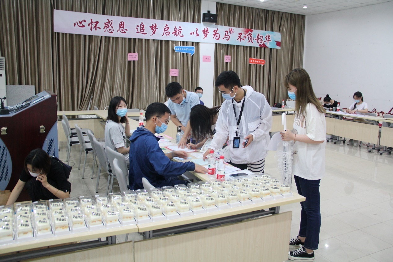 毕业生返校当天 毕业生返校当天