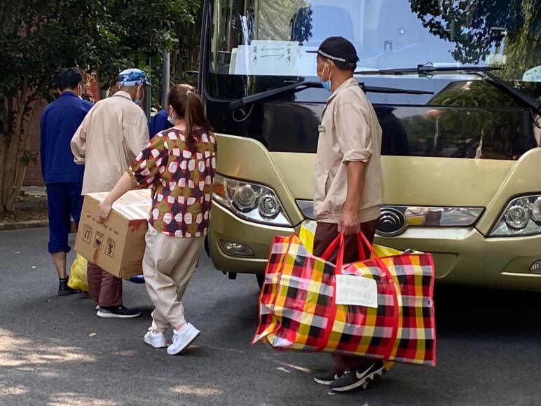 (图为搬迁现场) (图为搬迁现场)