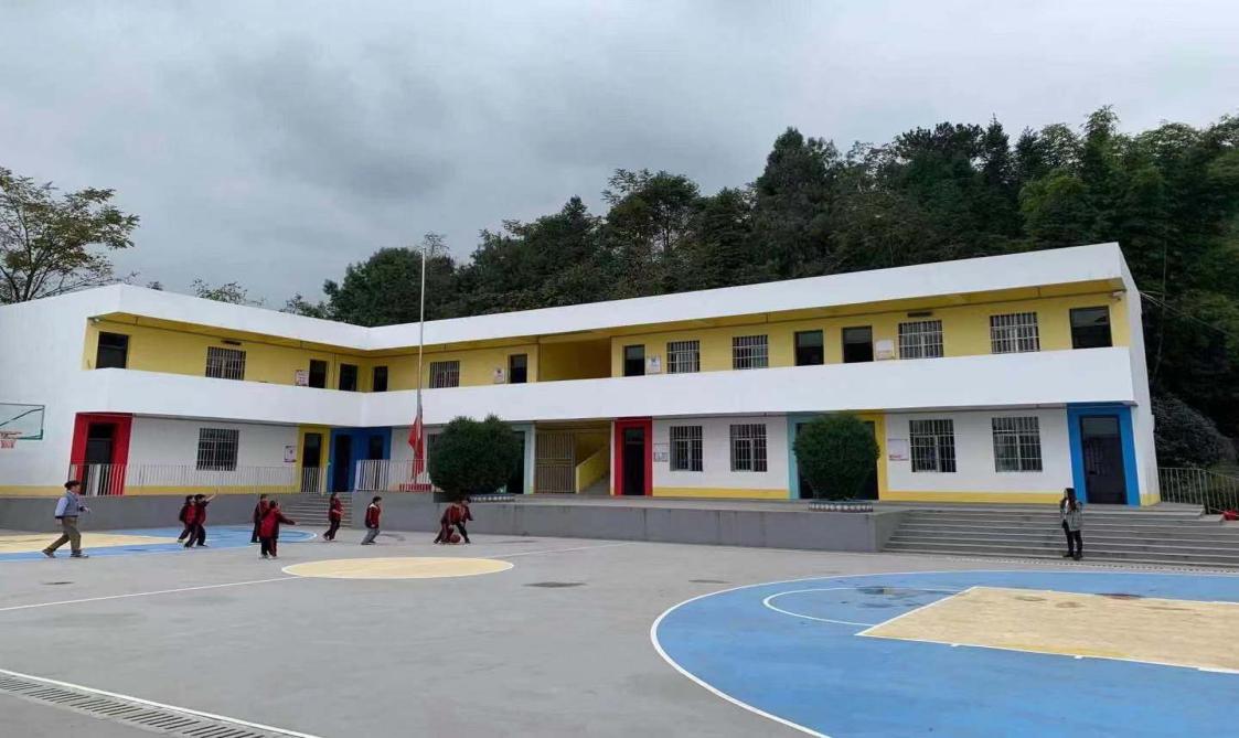 图为修缮后的贵州金沙县阳波小学 图为修缮后的贵州金沙县阳波小学