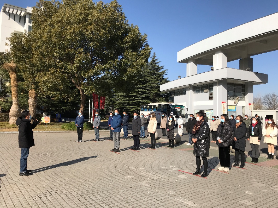 图为演练动员现场 图为演练动员现场