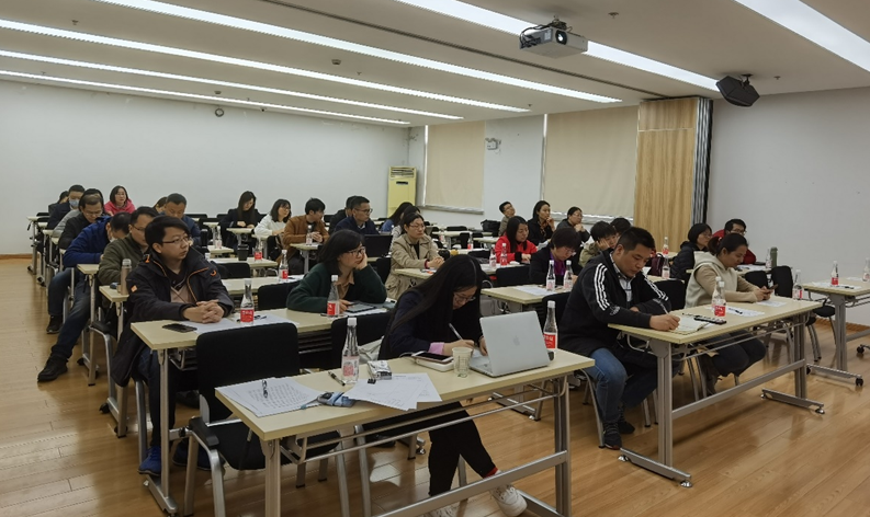 图为讲座现场 图为讲座现场