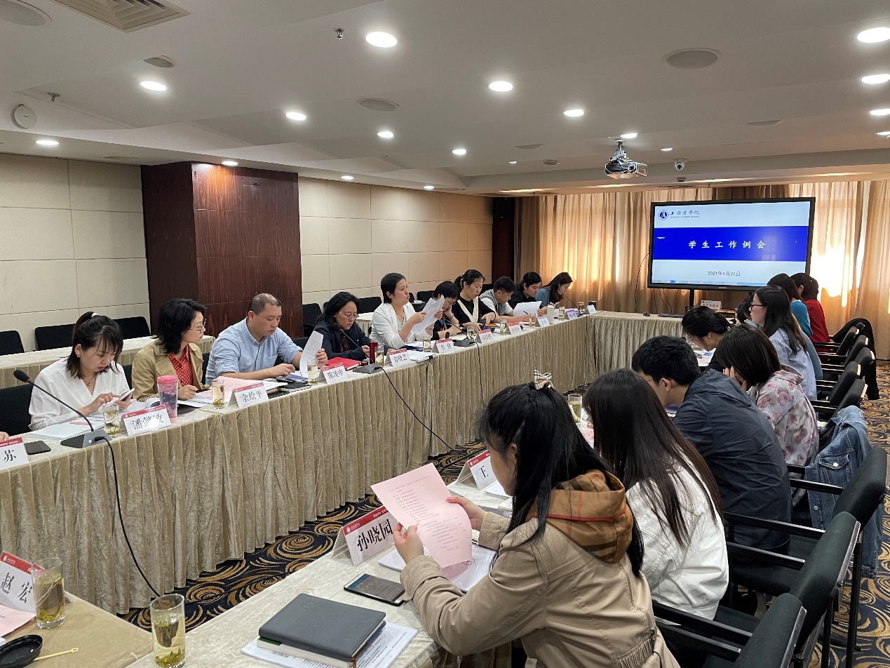 图为活动现场 图为活动现场