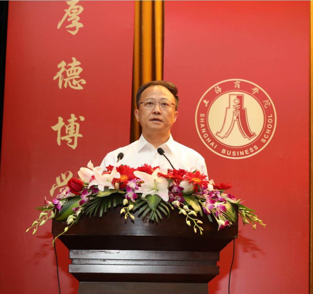 图为党委书记沈大明讲话 图为党委书记沈大明讲话
