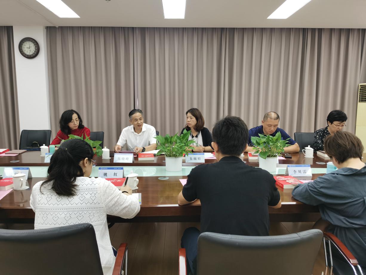 图为培训班开班现场