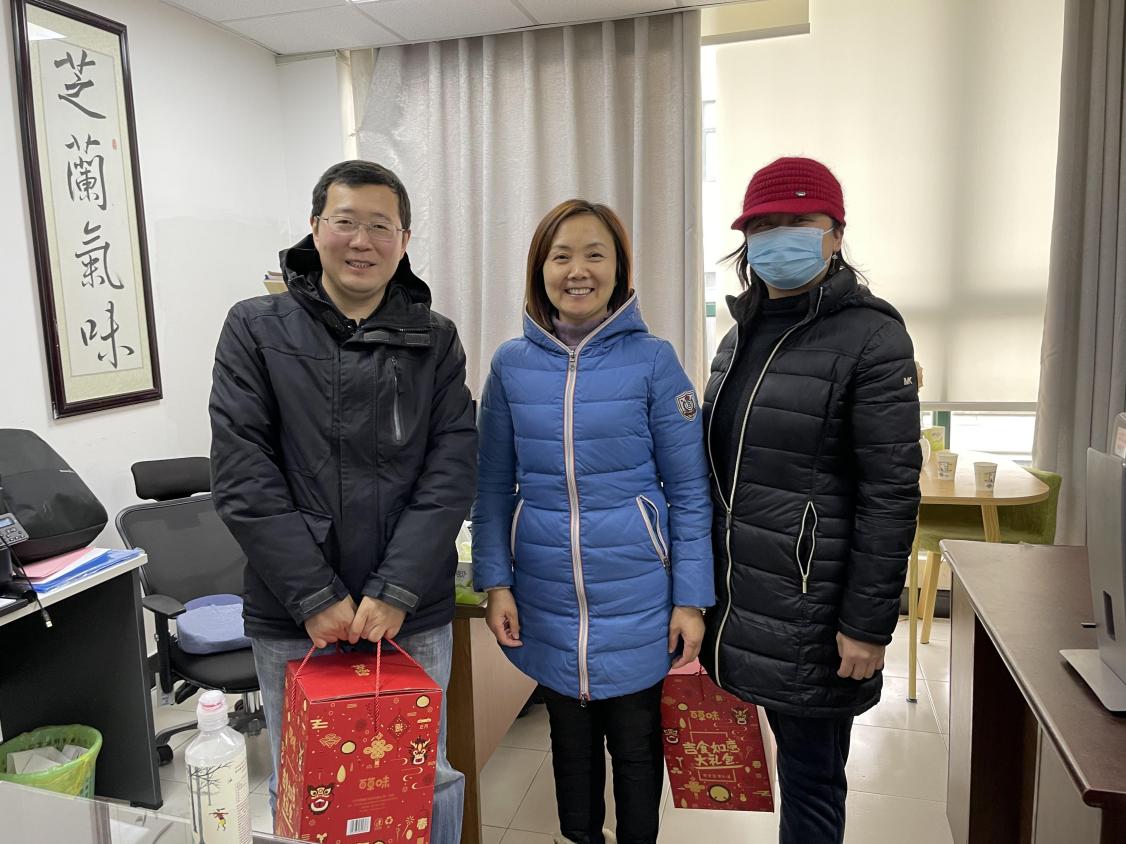 图为走访慰问照片 图为走访慰问照片