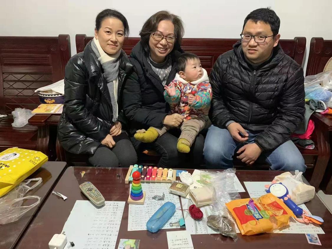 图为走访慰问照片 图为走访慰问照片