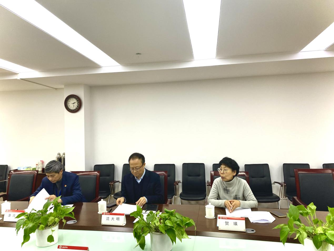 校领导听取外事工作汇报 校领导听取外事工作汇报