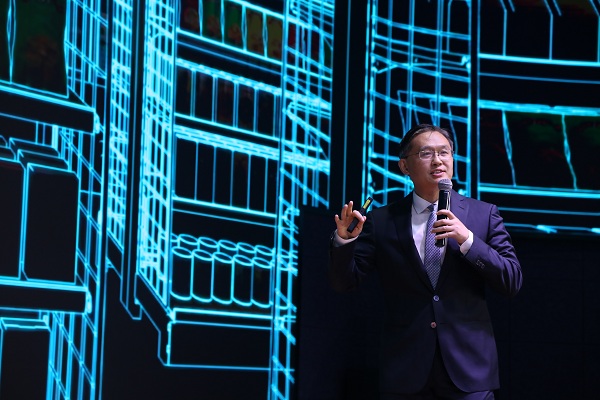 图为上海商学院副校长张绍华以《数字教育治理》为题作主旨报告 图为上海商学院副校长张绍华以《数字教育治理》为题作主旨报告