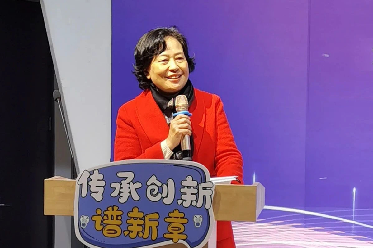 上海教育报刊总社上海教育杂志分社副总编、《成才与就业》杂志主编任淑秋介绍了训练营方案 上海教育报刊总社上海教育杂志分社副总编、《成才与就业》杂志主编任淑秋介绍了训练营方案
