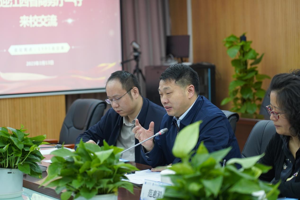 图为陈长生发言 图为陈长生发言