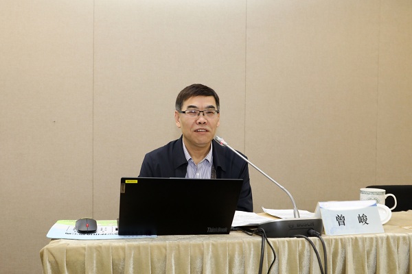上海市委党校副校长、上海行政学院副院长曾峻作讲座 上海市委党校副校长、上海行政学院副院长曾峻作讲座