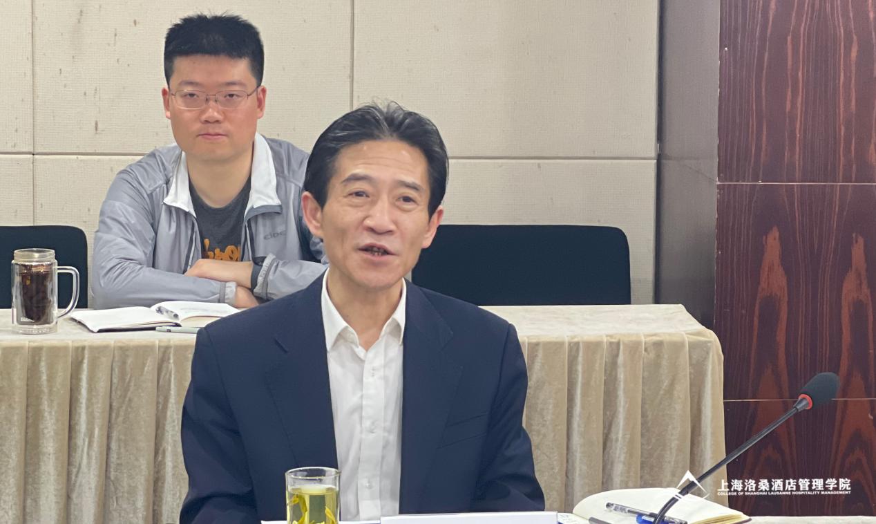 图为吴忠校长讲话 图为吴忠校长讲话
