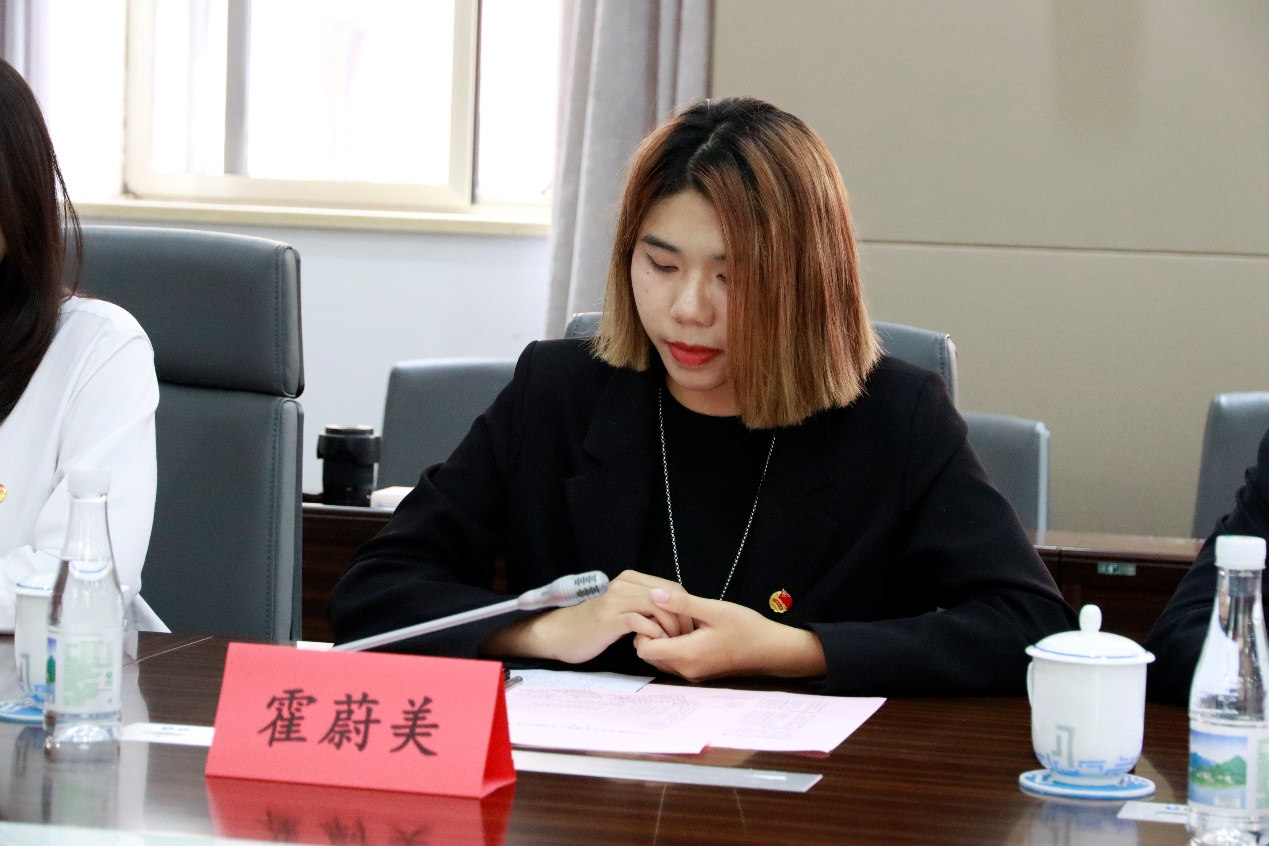 我校学生代表霍蔚美发言 我校学生代表霍蔚美发言