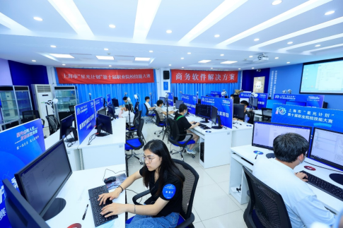 图为选手比赛现场 图为选手比赛现场