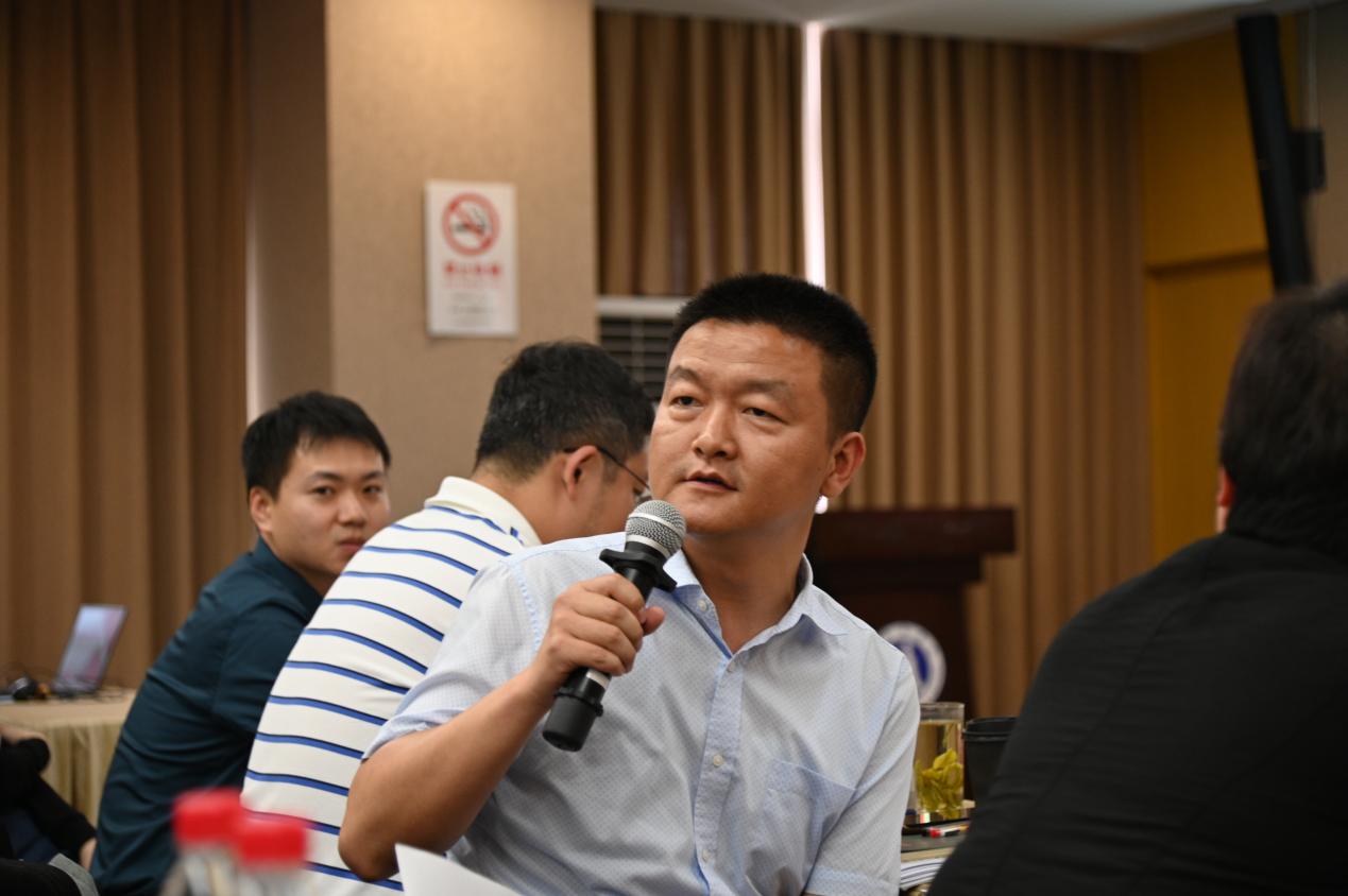 图为专家点评 图为专家点评
