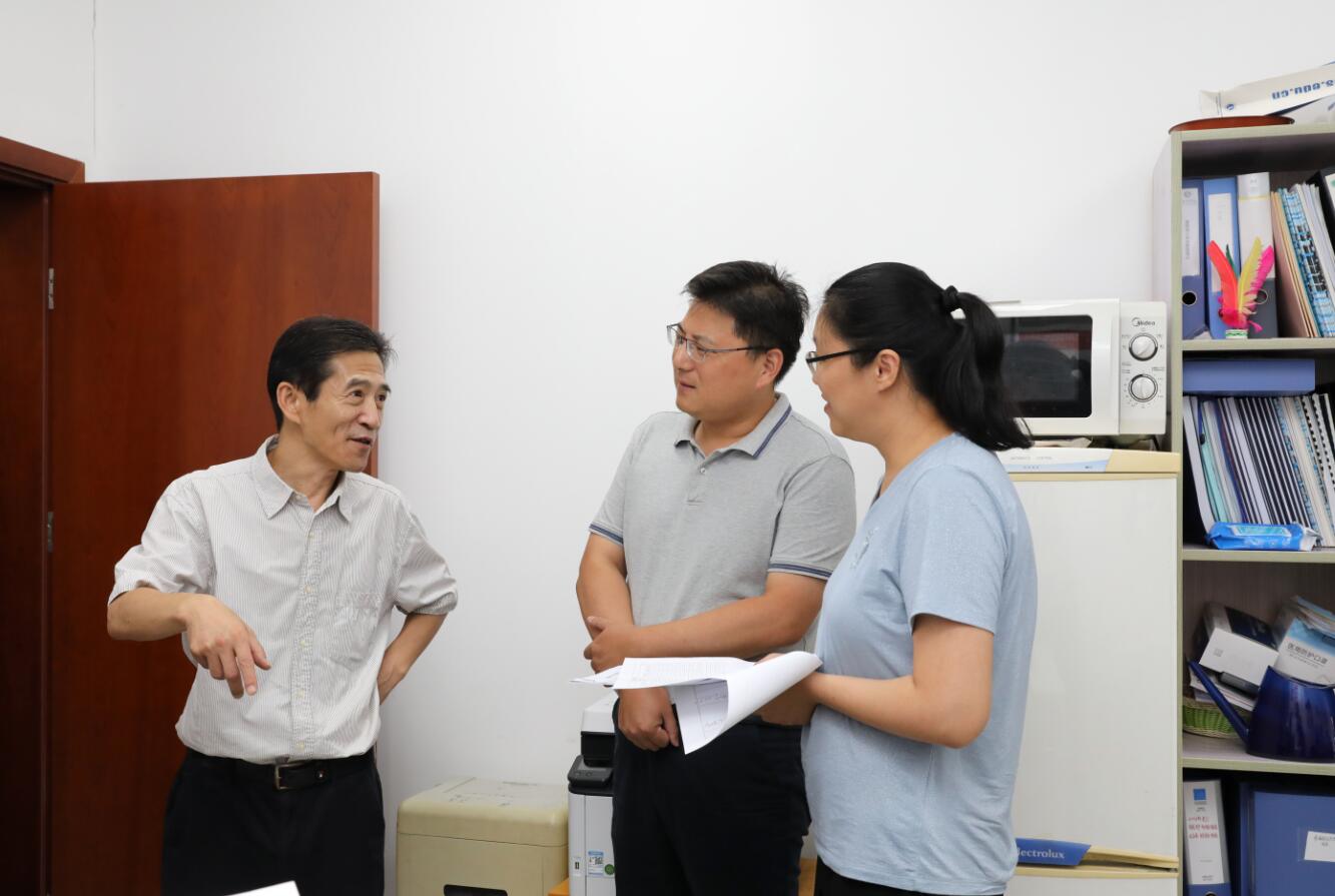 吴忠校长赴相关部门检查新学期开学准备工作 吴忠校长赴相关部门检查新学期开学准备工作