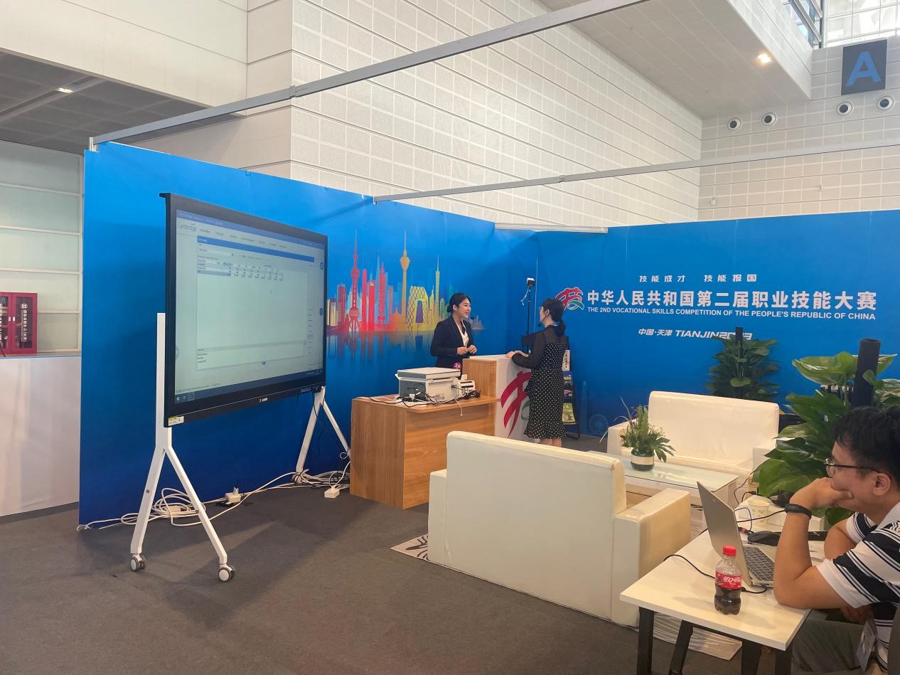 朱立萱前台模块比赛现场 朱立萱前台模块比赛现场